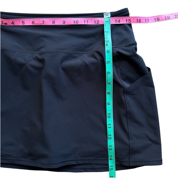 Athleta Action Skort in Dobby 14.5" Black Small 567043 Built In Shorts Pockets - Picture 10 of 10